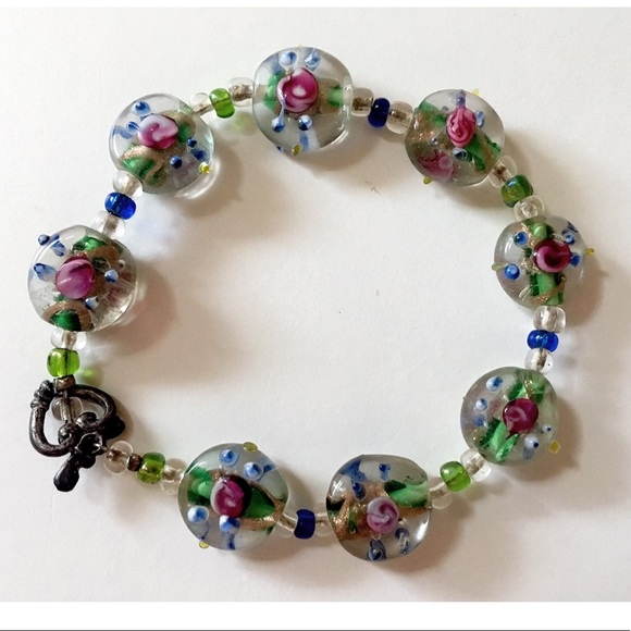 Colorful Beaded Bracelet - Picture 2 of 4